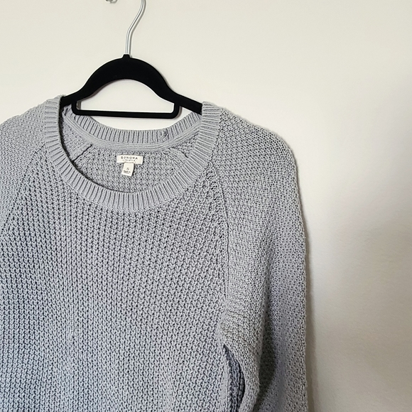 Relaxed Fit Cozy Grey Crew-Neck Sweater - Picture 2 of 5